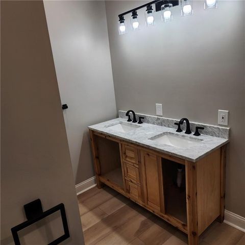 14404 E 49th Terrace, Kansas City, MO 64136