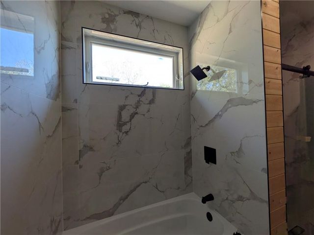 14404 E 49th Terrace, Kansas City, MO 64136