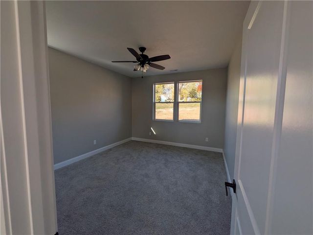 14404 E 49th Terrace, Kansas City, MO 64136