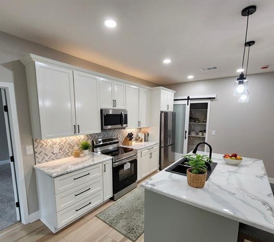 14404 E 49th Terrace, Kansas City, MO 64136