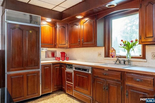 66 Coeyman Avenue, Bloomfield, NJ 07003