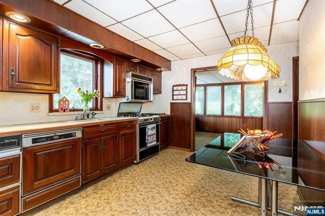 66 Coeyman Avenue, Bloomfield, NJ 07003