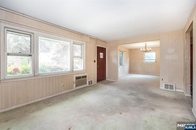 66 Coeyman Avenue, Bloomfield, NJ 07003
