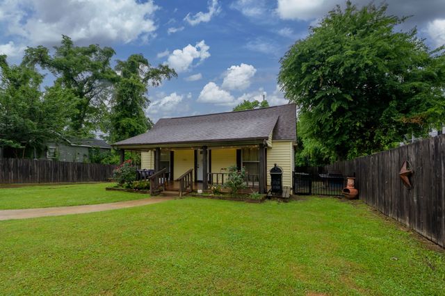 1500 Crescent Drive, Tyler, TX 75702