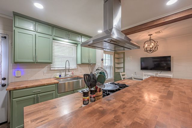 1500 Crescent Drive, Tyler, TX 75702