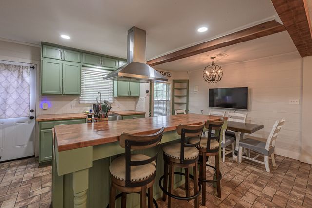 1500 Crescent Drive, Tyler, TX 75702