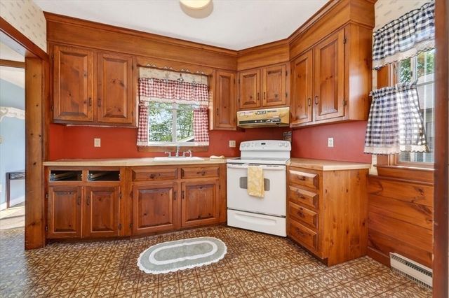 19 Lochmere Ave, Weymouth, MA 02191