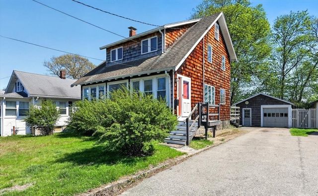19 Lochmere Ave, Weymouth, MA 02191