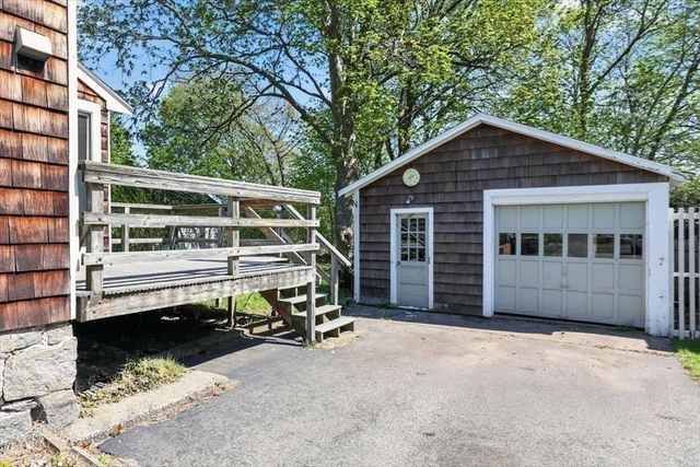 19 Lochmere Ave, Weymouth, MA 02191