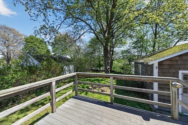 19 Lochmere Ave, Weymouth, MA 02191