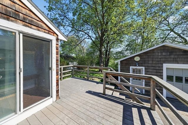 19 Lochmere Ave, Weymouth, MA 02191
