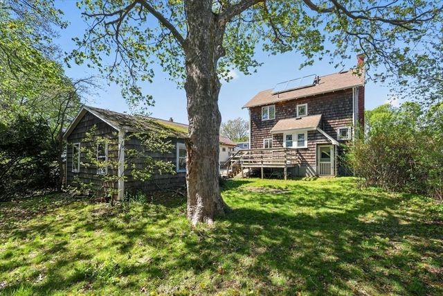 19 Lochmere Ave, Weymouth, MA 02191