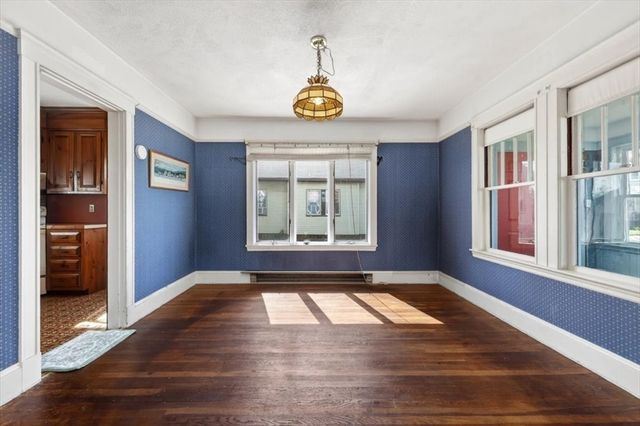 19 Lochmere Ave, Weymouth, MA 02191