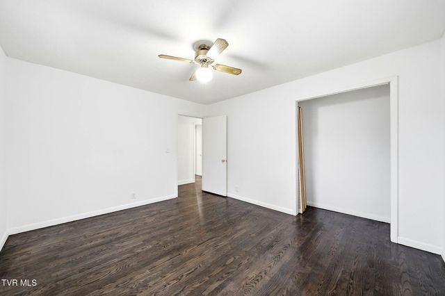 223 Poplar Hill Drive, Johnson City, TN 37604