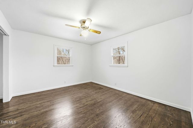 223 Poplar Hill Drive, Johnson City, TN 37604