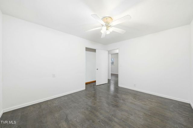 223 Poplar Hill Drive, Johnson City, TN 37604