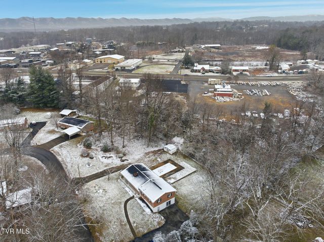 223 Poplar Hill Drive, Johnson City, TN 37604