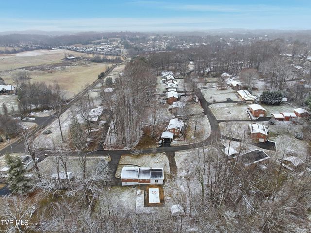 223 Poplar Hill Drive, Johnson City, TN 37604