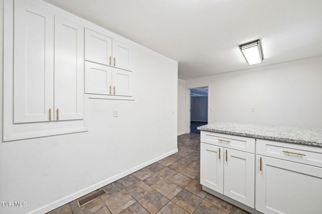 223 Poplar Hill Drive, Johnson City, TN 37604