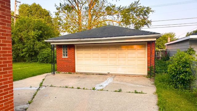 658 Mackinaw Avenue, Calumet City, IL 60409