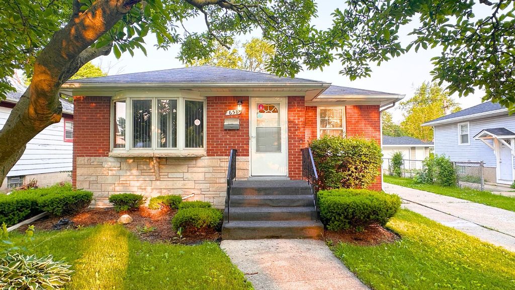 658 Mackinaw Avenue, Calumet City, IL 60409