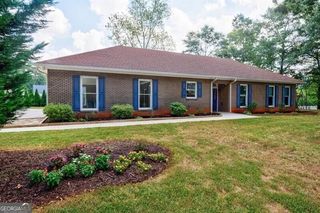 390 Alpine Drive, Roswell, GA 30075