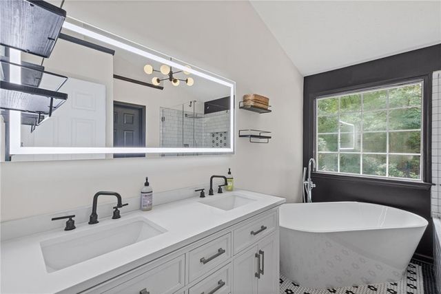 135 Sable Pointe Drive, Milton, GA 30004