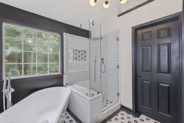 135 Sable Pointe Drive, Milton, GA 30004