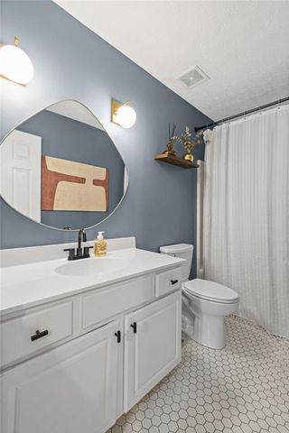 135 Sable Pointe Drive, Milton, GA 30004