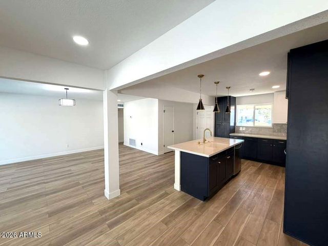 3836 W MYRTLE Avenue, Phoenix, AZ 85051