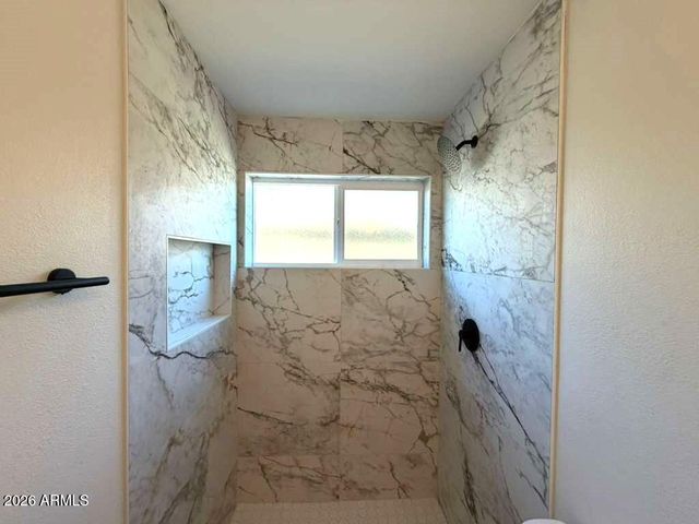 3836 W MYRTLE Avenue, Phoenix, AZ 85051