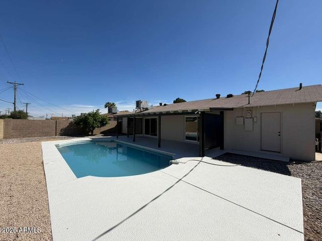 3836 W MYRTLE Avenue, Phoenix, AZ 85051