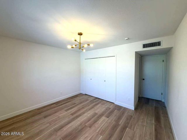 3836 W MYRTLE Avenue, Phoenix, AZ 85051