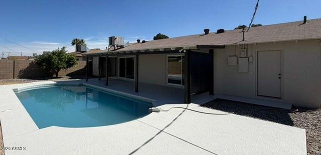 3836 W MYRTLE Avenue, Phoenix, AZ 85051