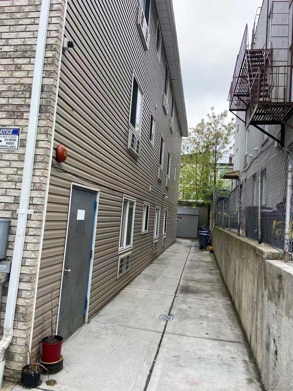 1233 Beach Avenue, Bronx, NY 10472 — photo 2