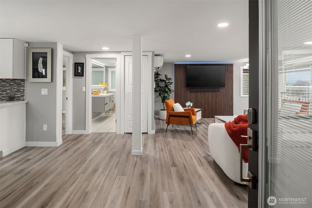 6631 Ripley Lane SE, Renton, WA 98056