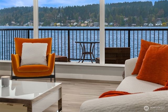 6631 Ripley Lane SE, Renton, WA 98056