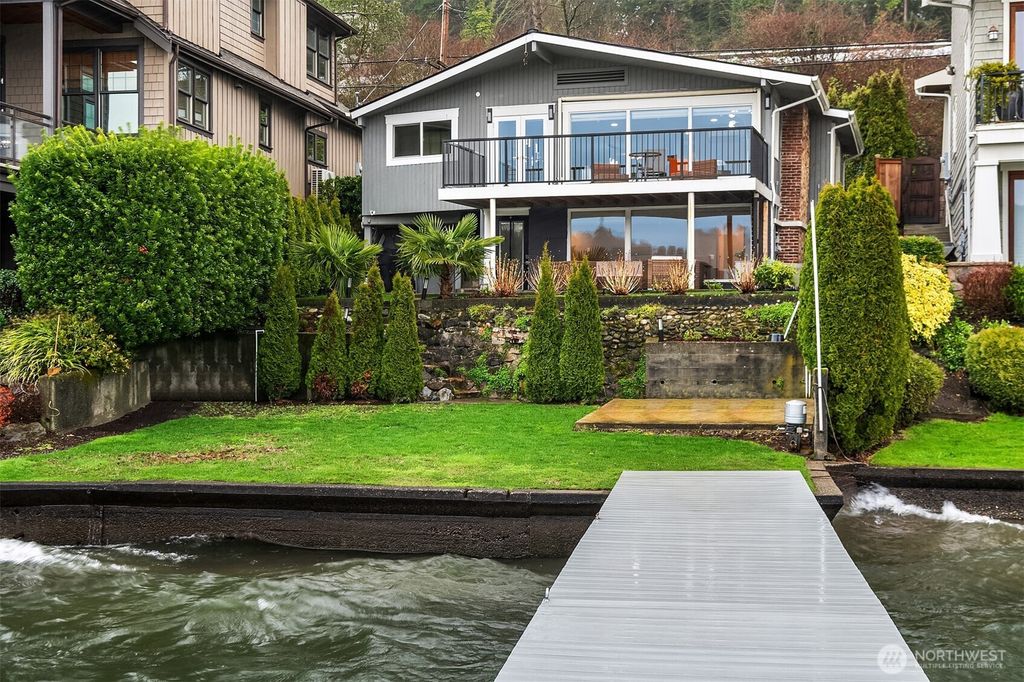 6631 Ripley Lane SE, Renton, WA 98056