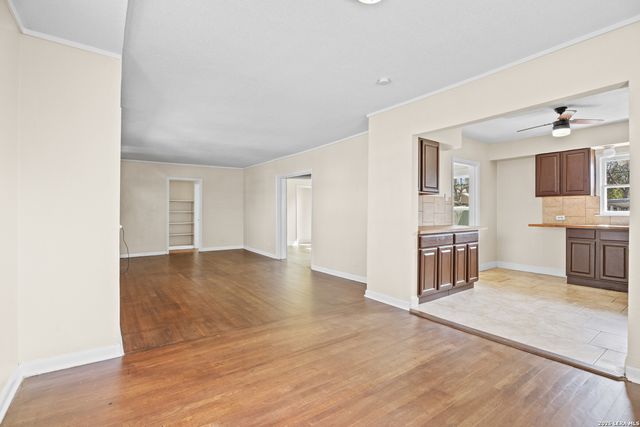 310 MERRY ANN DR, San Antonio, TX 78223