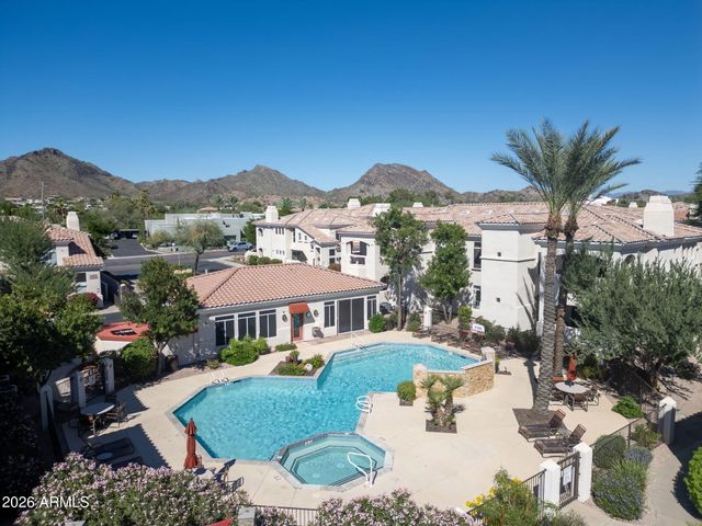 1747 E NORTHERN Avenue 102, Phoenix, AZ 85020