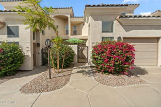 1747 E NORTHERN Avenue 102, Phoenix, AZ 85020