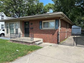 8129 STUDEBAKER Avenue, Warren, MI 48089