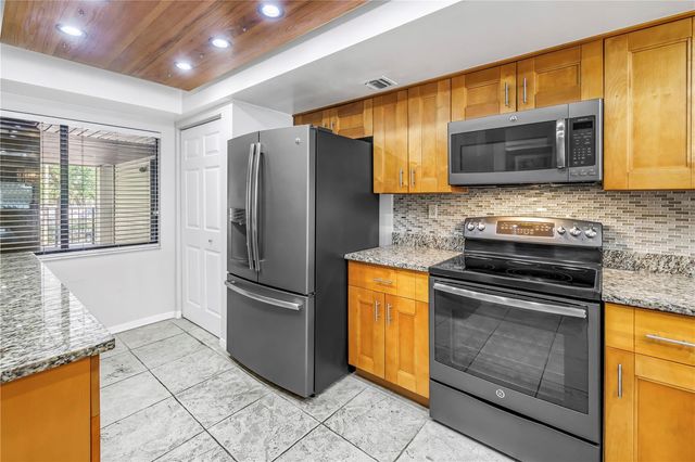 650 ISLAND WAY 204, Clearwater Beach, FL 33767