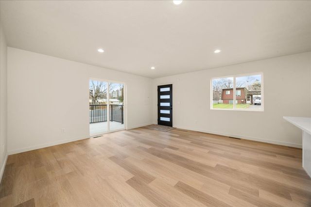 327 N Bannen Rd, Spokane Valley, WA 99216