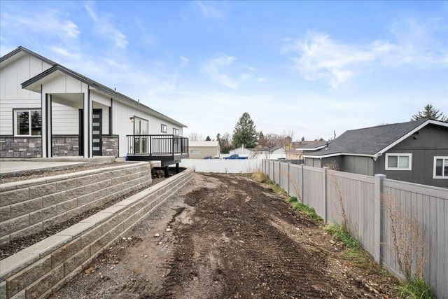 327 N Bannen Rd, Spokane Valley, WA 99216