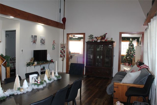 1834 Eaton Avenue, Leighton, IA 50143