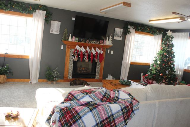 1834 Eaton Avenue, Leighton, IA 50143