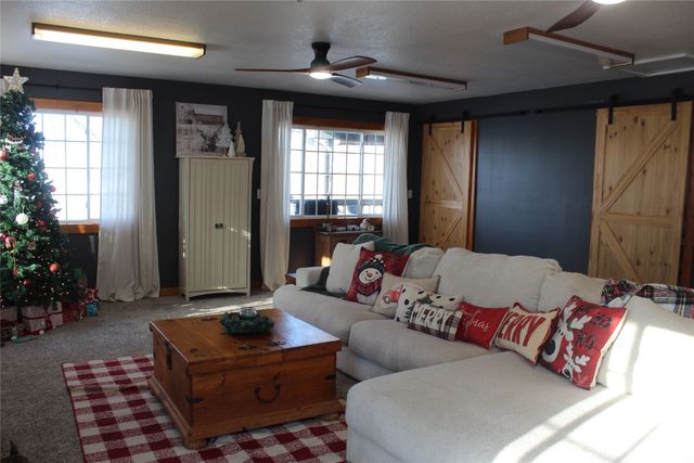 1834 Eaton Avenue, Leighton, IA 50143