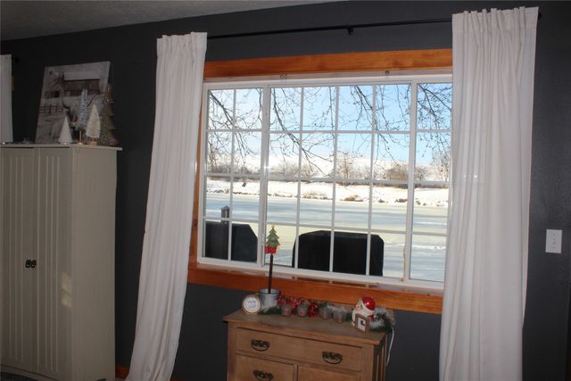 1834 Eaton Avenue, Leighton, IA 50143