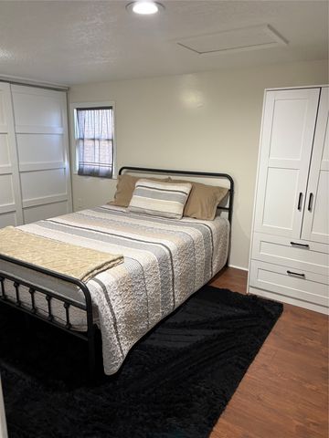 1834 Eaton Avenue, Leighton, IA 50143